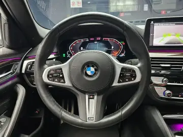 2022 BMW 5 серии с пробегом 53 146 км