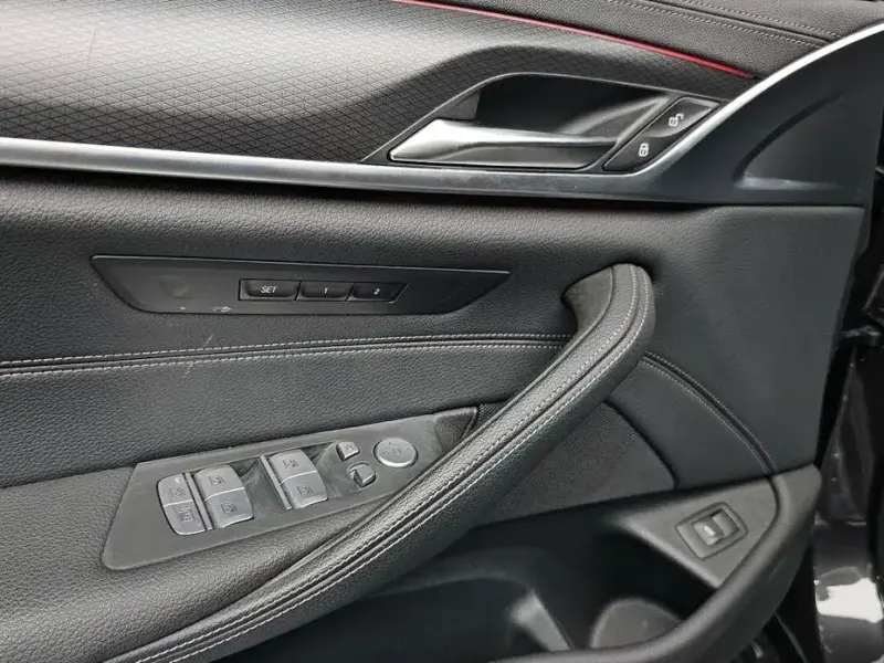 2022 BMW 5 серии с пробегом 54 679 км