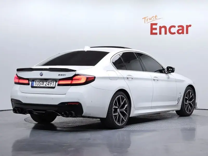 2022 BMW 5 серии с пробегом 35 365 км