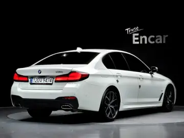 2022 BMW 5 серии с пробегом 44 056 км