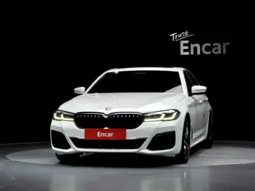 2022 BMW 5 серии с пробегом 44 056 км
