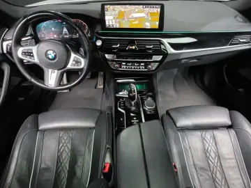 2022 BMW 5 серии с пробегом 44 056 км