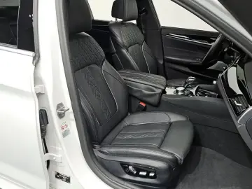 2022 BMW 5 серии с пробегом 35 365 км