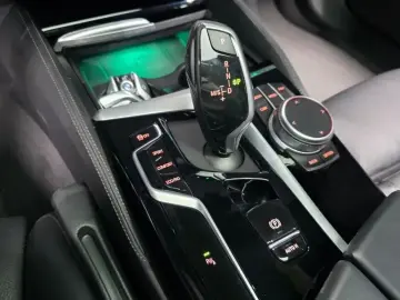 2022 BMW 5 серии с пробегом 44 056 км