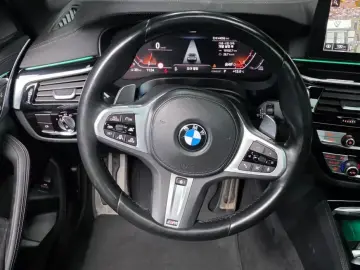 2022 BMW 5 серии с пробегом 44 056 км