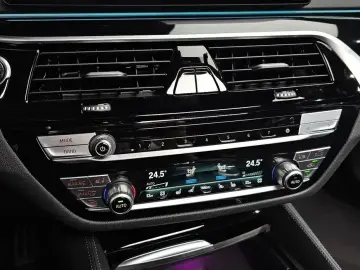 2022 BMW 5 серии с пробегом 35 365 км