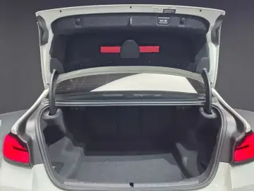 2022 BMW 5 серии с пробегом 44 056 км