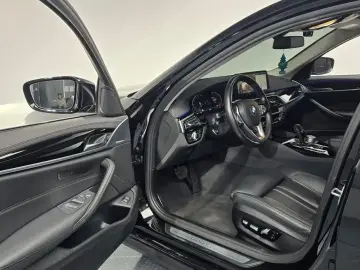 2022 BMW 5 серии с пробегом 88 435 км