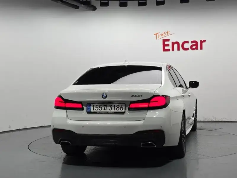 2022 BMW 5 серии с пробегом 46 214 км