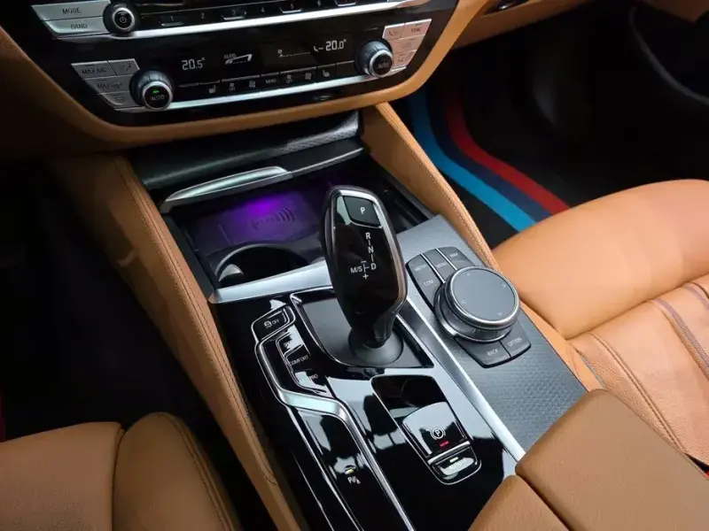 2022 BMW 5 серии с пробегом 46 214 км