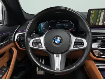2022 BMW 5 серии с пробегом 46 214 км