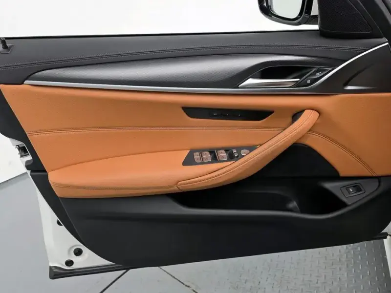 2022 BMW 5 серии с пробегом 46 214 км