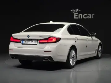 2022 BMW 5 серии с пробегом 118 716 км
