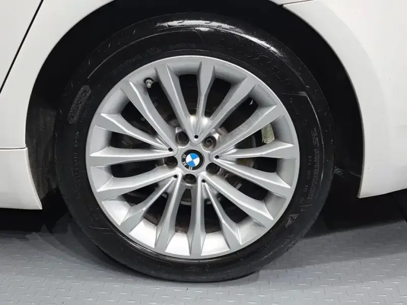 2022 BMW 5 серии с пробегом 118 716 км
