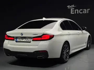 2022 BMW 5 серии с пробегом 65 080 км
