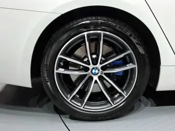 2022 BMW 5 серии с пробегом 65 080 км
