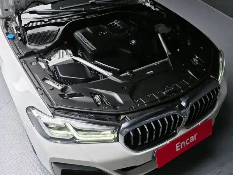2022 BMW 5 серии с пробегом 65 080 км