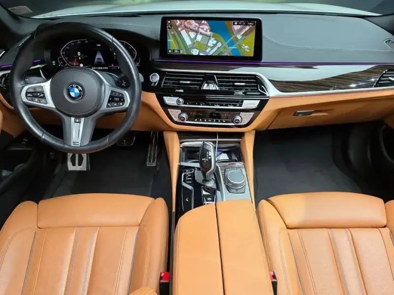 2022 BMW 5 серии с пробегом 65 080 км
