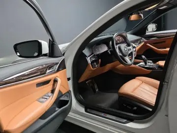 2022 BMW 5 серии с пробегом 65 080 км