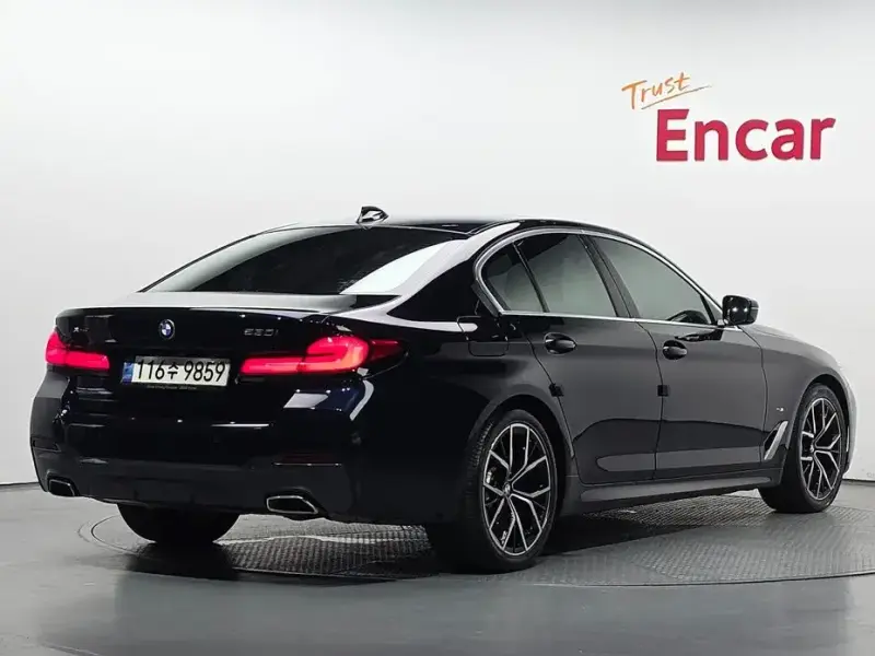 2022 BMW 5 серии с пробегом 58 638 км