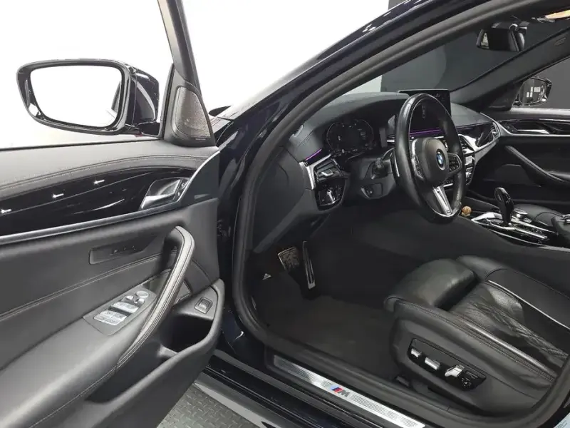 2022 BMW 5 серии с пробегом 58 638 км