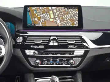 2022 BMW 5 серии с пробегом 58 638 км