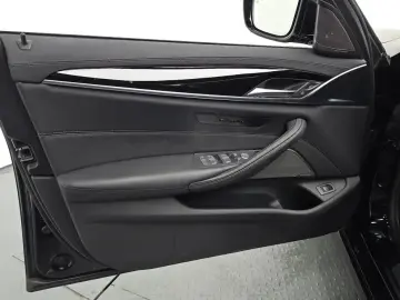 2022 BMW 5 серии с пробегом 58 638 км