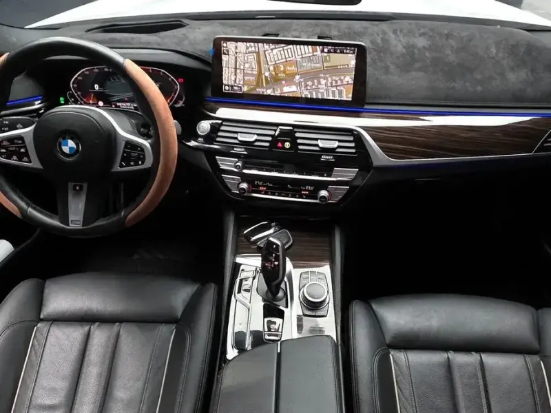 2022 BMW 5 серии с пробегом 78 045 км