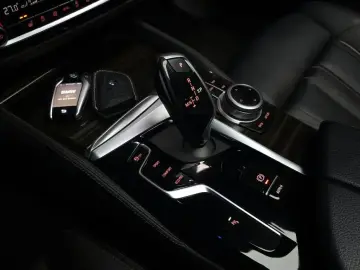 2022 BMW 5 серии с пробегом 78 045 км