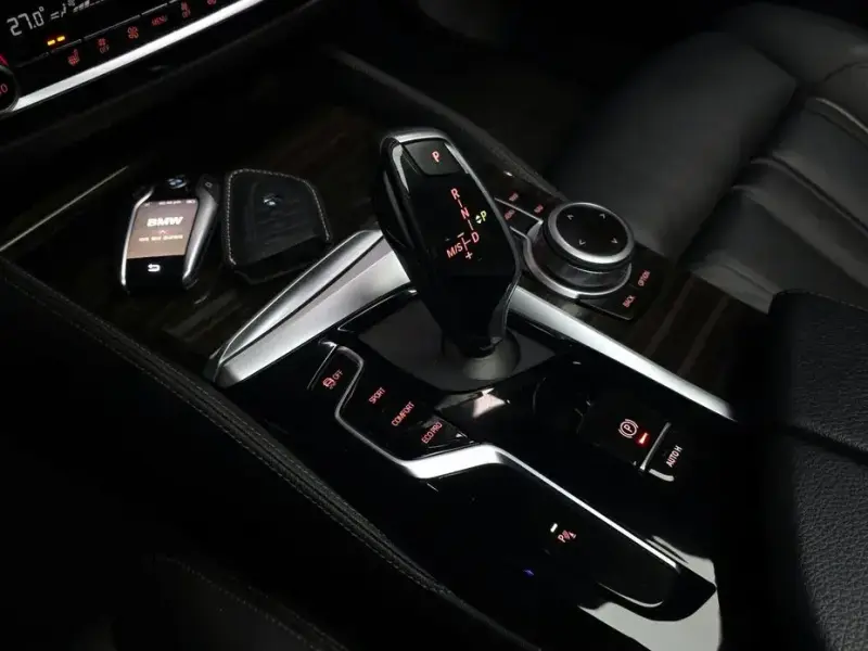 2022 BMW 5 серии с пробегом 78 045 км