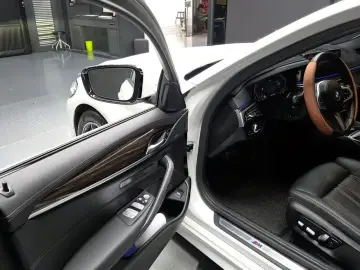 2022 BMW 5 серии с пробегом 78 045 км