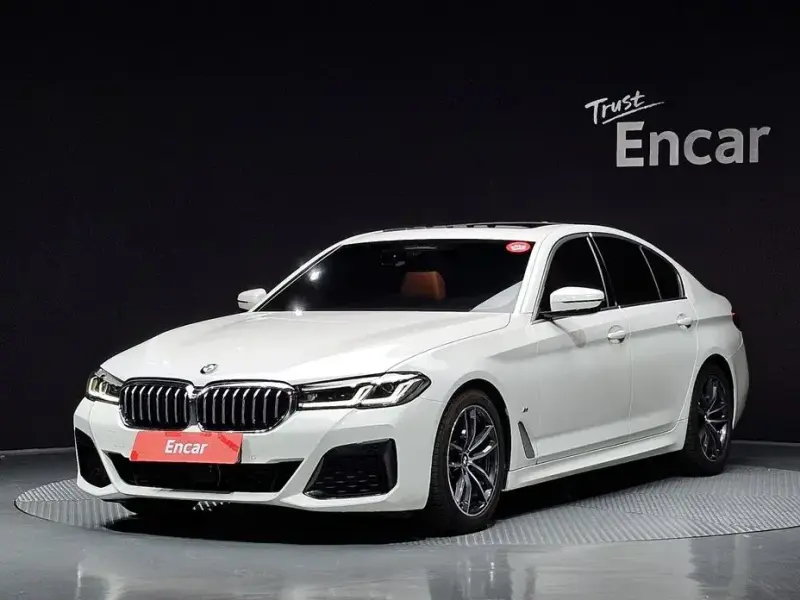 2022 BMW 5 серии с пробегом 55 327 км