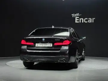 2022 BMW 5 серии с пробегом 52 944 км
