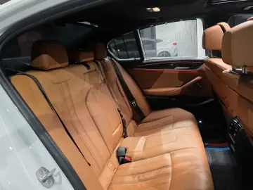 2022 BMW 5 серии с пробегом 55 327 км