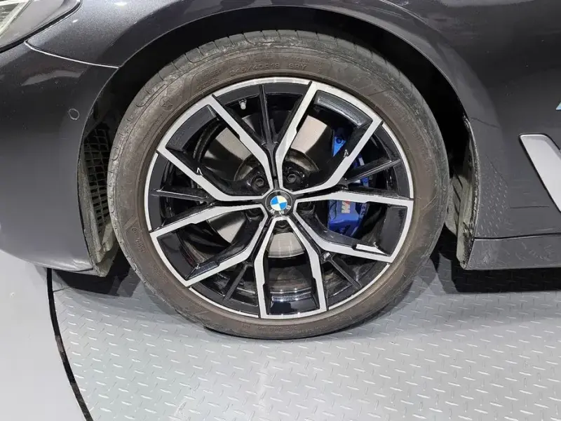 2022 BMW 5 серии с пробегом 52 944 км