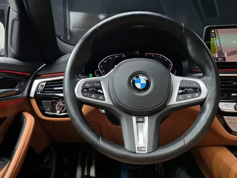 2022 BMW 5 серии с пробегом 55 327 км