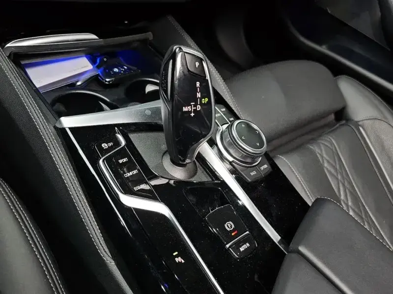 2022 BMW 5 серии с пробегом 52 944 км