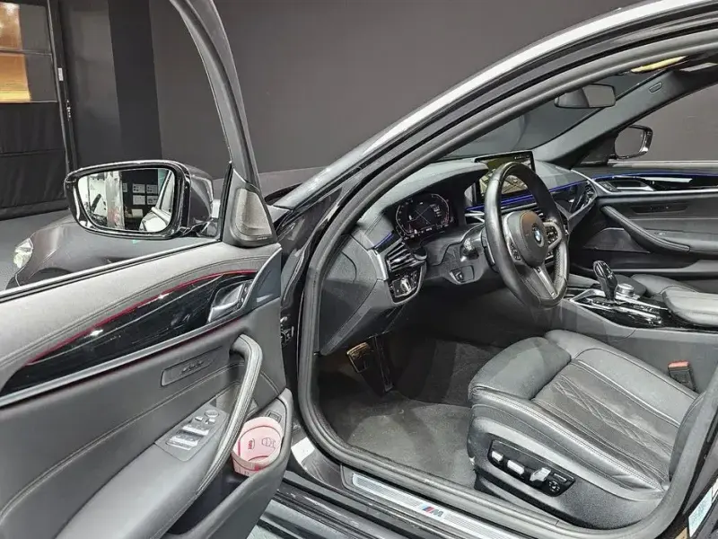 2022 BMW 5 серии с пробегом 52 944 км