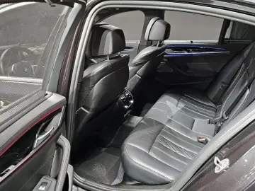 2022 BMW 5 серии с пробегом 52 944 км
