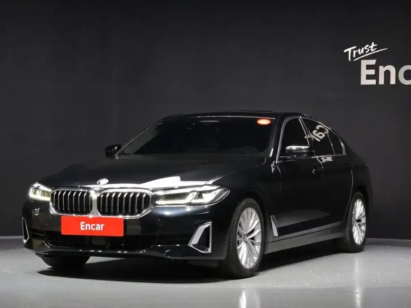 2022 BMW 5 серии с пробегом 26 882 км