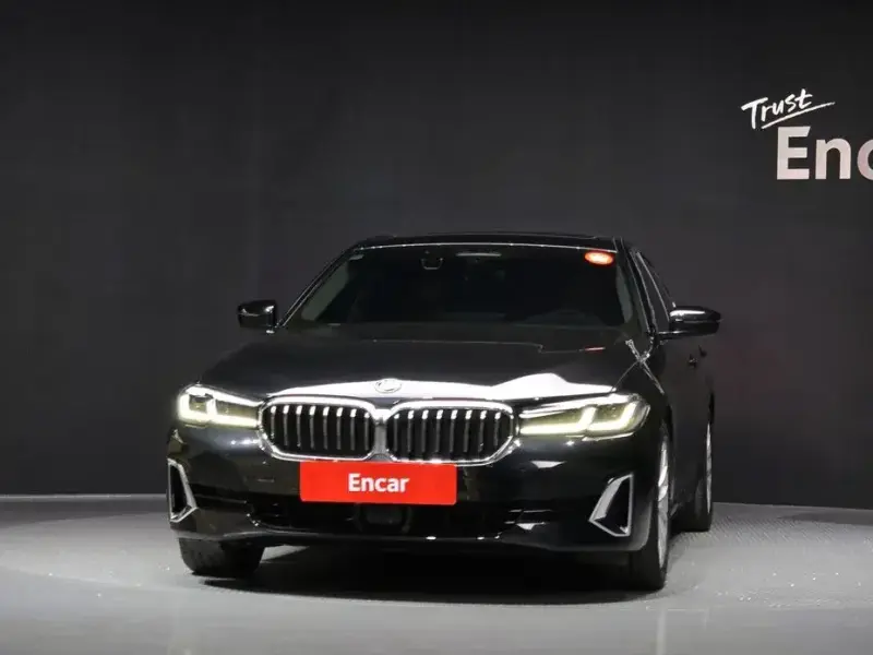 2022 BMW 5 серии с пробегом 26 882 км