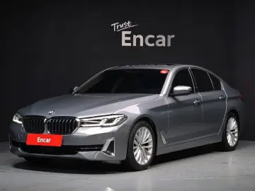 2022 BMW 5 серии с пробегом 49 723 км