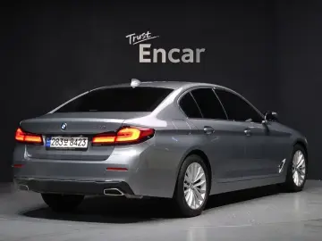 2022 BMW 5 серии с пробегом 49 723 км