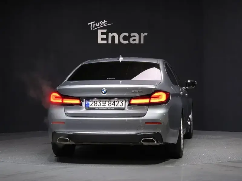 2022 BMW 5 серии с пробегом 49 723 км
