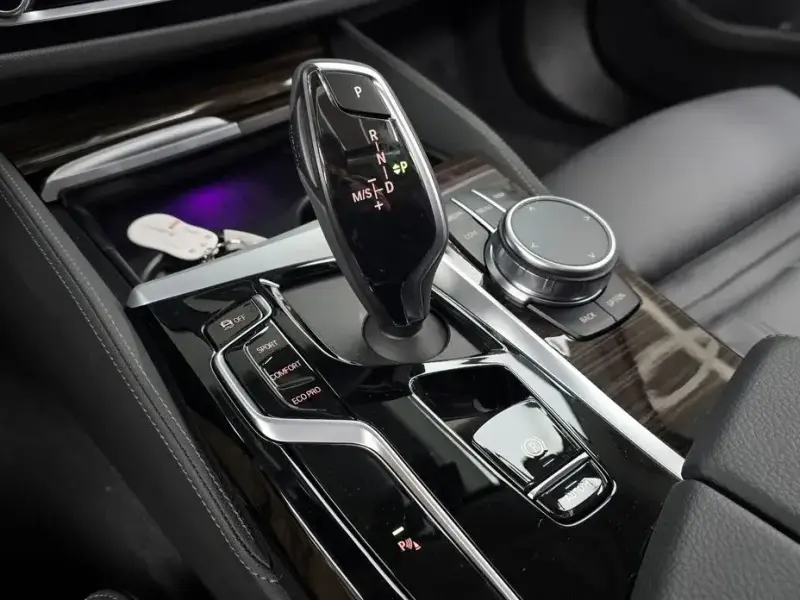 2022 BMW 5 серии с пробегом 49 723 км