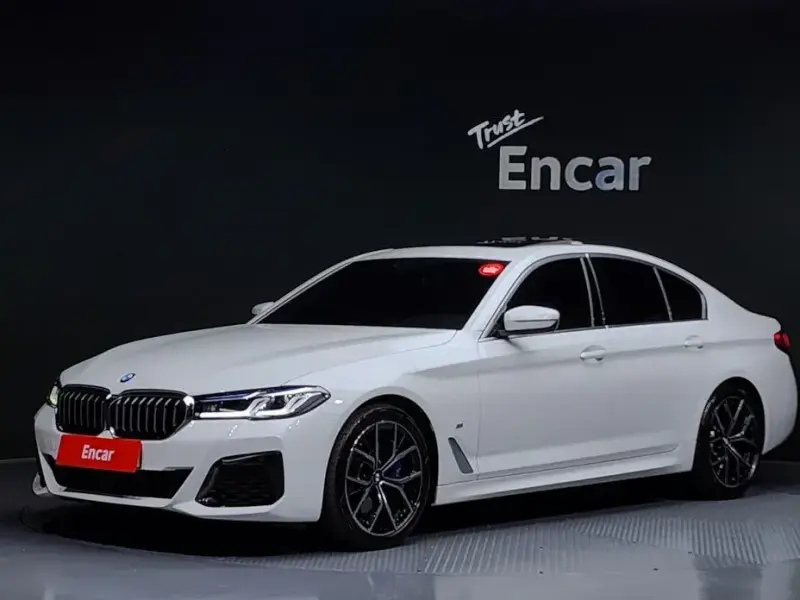 2022 BMW 5 серии с пробегом 41 932 км