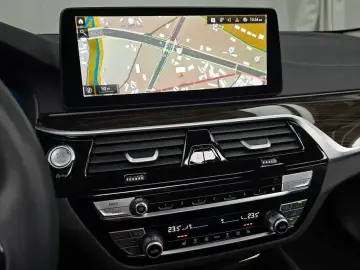 2022 BMW 5 серии с пробегом 49 723 км