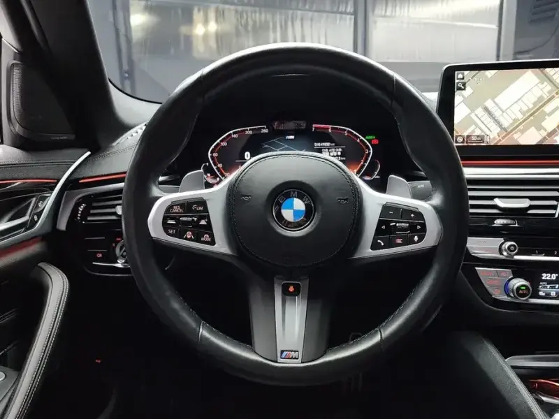 2022 BMW 5 серии с пробегом 41 932 км