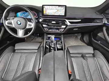 2022 BMW 5 серии с пробегом 26 294 км