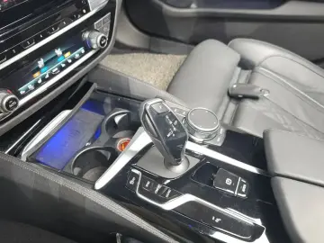 2022 BMW 5 серии с пробегом 26 294 км